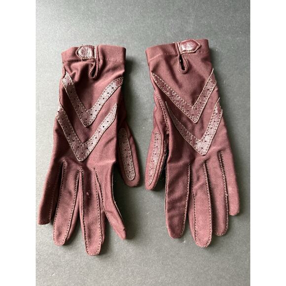 Isotoner Aris Water-Resistant Heritage Chevron Gloves Womens Burgundy One Size - Picture 1 of 4